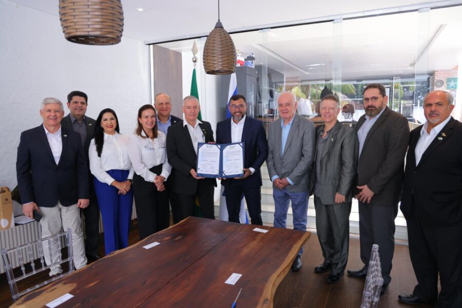 Wilson-Lima-recebe-embaixador-de-Israel-no-Brasil-e-assina-acordo-de-cooperacao-tecnica-5_Foto-Maurilio-Rodrigues-Secom-2048x1366