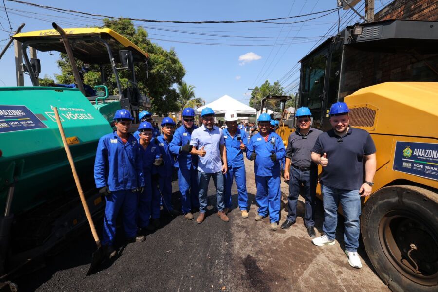 Governador-Wilson-Lima-inicia-nova-etapa-do-Programa-Asfalta-Amazonas-2_Foto-Diego-Peres-Secom
