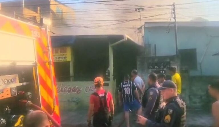 incendio-casa-manaus-768x447
