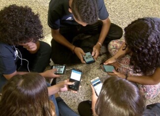 Especialistas apoiam proibição de celular em sala de aula; entenda