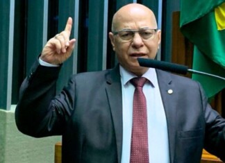 Deputado do Partido Liberal é acusado de manter relações íntima com menor de idade