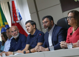 Wilson Lima anuncia abono do Fundeb de até R$ 13,5 mil para mais de 32 mil servidores da Educação
