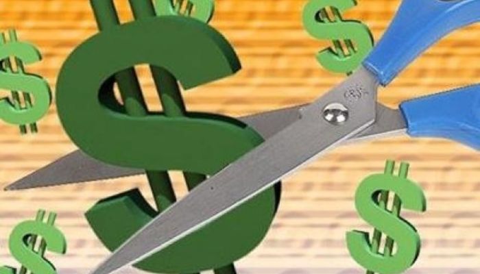Pacote de corte de gastos do governo prejudica crescimento do salário mínimo e é criticado por especialistas