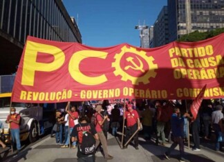 Ano Novo do PCO inclui jantar sofisticado, champanhe e homenagem ao Hamas