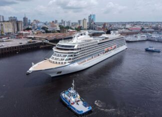 Temporada de Cruzeiros 2024/2025: Viking Sea chega a Manaus com mais de 1,3 mil cruzeiristas
