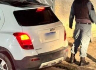Homem é executado a tiros dentro do próprio veículo na Zona Sul de Manaus