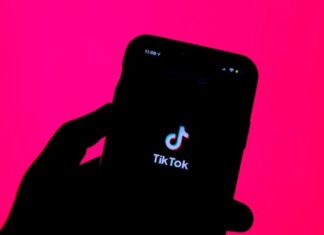 Ação alega que TikTok sabia que crianças são exploradas em lives; saiba mais
