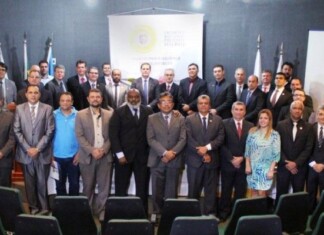 Prefeitos e vereadores tomam posse neste primeiro dia do ano
