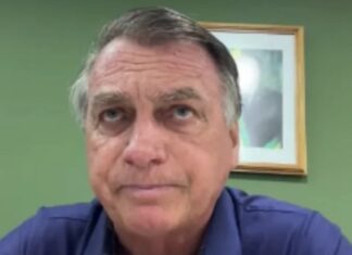 Bolsonaro critica Moraes e diz que poderia fugir do Brasil: ‘Não sou réu’