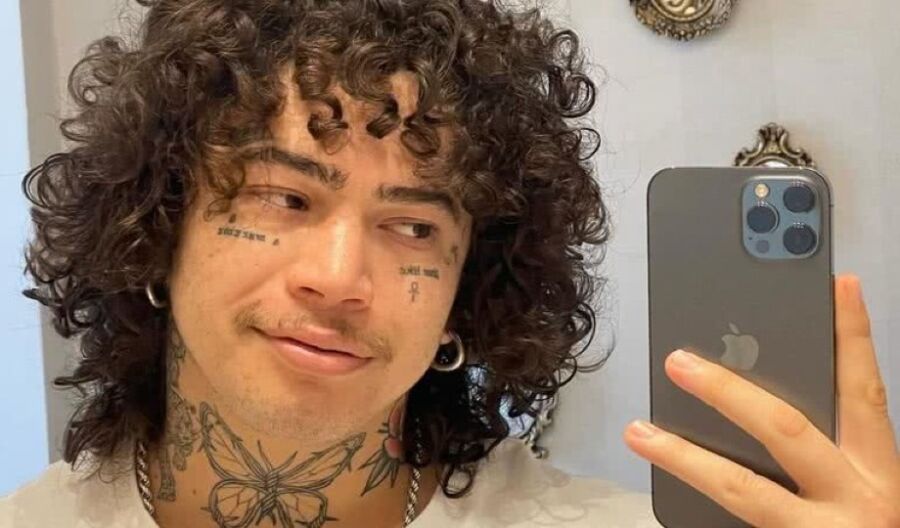 B