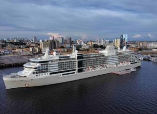 Navio inédito Silver Ray aporta em Manaus com mais de 1,1 mil turistas