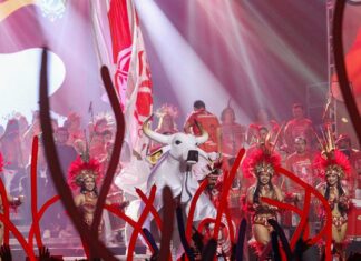 Carnaboi leva tradição para o palco do Studio 5 na primeira noite do evento