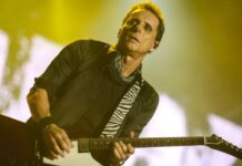 Guitarrista dos Titãs, Tony Bellotto, revela diagnóstico de câncer