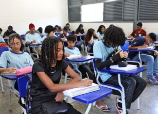 Estudantes nascidos em maio e junho recebem 1ª parcela do Pé-de-Meia