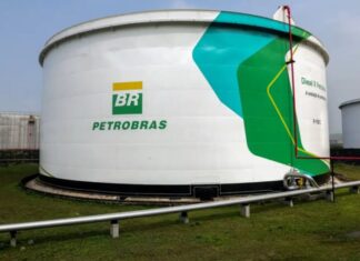 Petrobras reduz preço do diesel em R$ 0,12 para distribuidoras