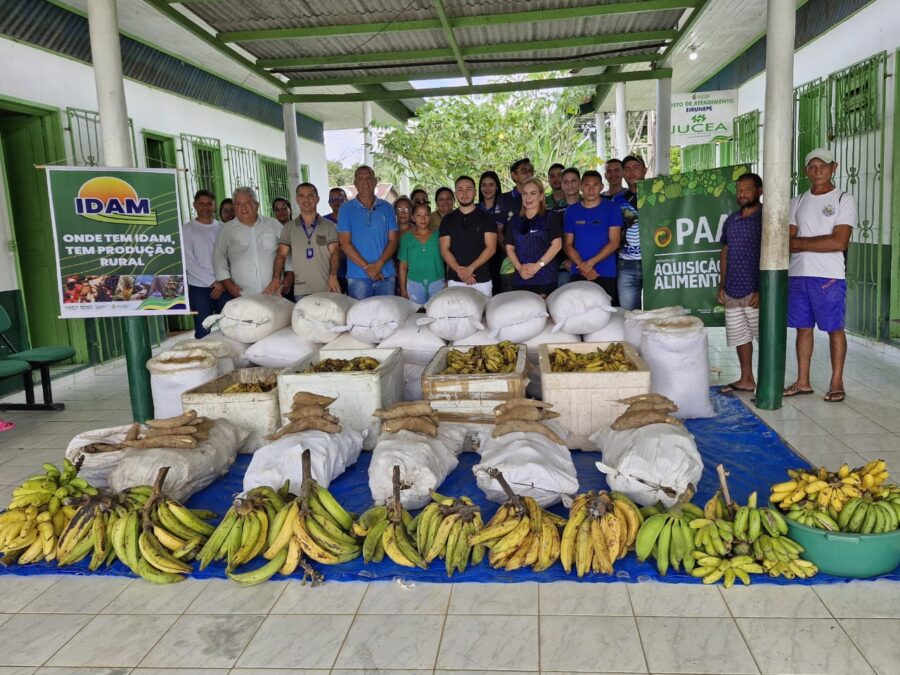 Foto-Divulgacao-Sepror_Entrega-de-alimentos-via-PAA-em-Eirunepe