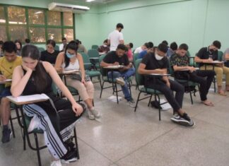Pré-vestibular da UEA: AprovENS divulga inscrições para 76 vagas remanescentes