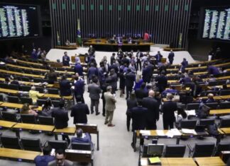 Câmara aprova projeto que amplia número de deputados federais