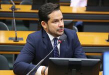 Capitão Alberto Neto cresce na disputa ao Senado pelo Amazonas, aponta pesquisa