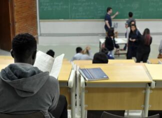 Bolsistas começam a receber pagamentos do Pé-de-Meia Licenciaturas