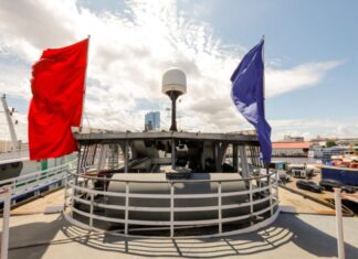 Festival de Parintins 2025: Barcos e lanchas se preparam para aumento de vendas com proximidade da festa dos bumbás