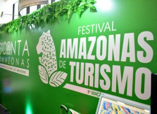 Curso de Turismo da UEA exibe projetos de extensão na 3ª Conta Amazonas e no 3º Festival Amazonas de Turismo