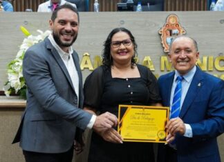 Professor Samuel celebra o Dia do Pedagogo com homenagem na Câmara Municipal de Manaus