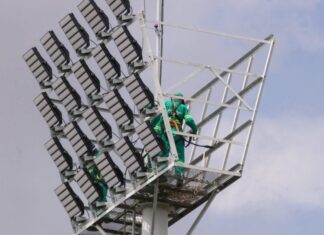 Estádio Carlos Zamith entra na reta final de modernização com novo sistema de iluminação e melhorias na estrutura