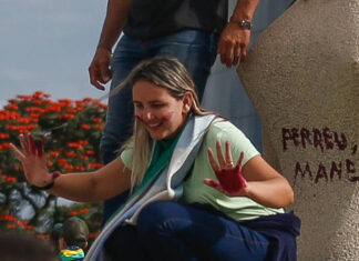 STF rejeita recurso de condenada do 8 de Janeiro que pichou “Perdeu, mané” em estátua da Justiça