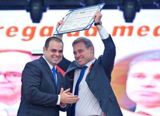Presidente Roberto Cidade comanda Sessão Solene que outorgou honrarias a ministros do STF, STJ e jurista internacional