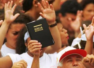 Região Norte lidera proporção de evangélicos no Brasil