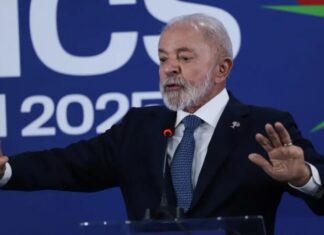 Lula diz que Brics seguirá discutindo alternativas ao dólar; entenda