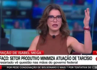Jornalista da CNN comete deslize e chama Bolsonaro de “Bozo” durante programa