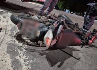 Motociclista morre em colisão com micro-ônibus na Zona Oeste de Manaus