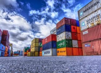 Tarifaço sobre parte de exportações brasileiras entra em vigor hoje; entenda