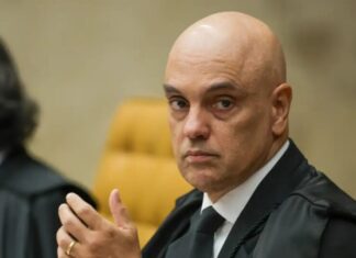 Alexandre de Moraes autoriza Jair Bolsonaro a receber visita de aliados em casa