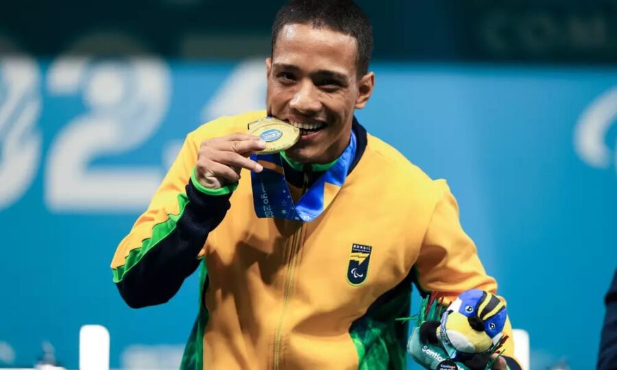 SEDEL-Lucas-dos-Santos-Disputa-Copa-do-Mundo-de-Halterofilismo-no-Chile-FOTO-Divulgacao-Sedel