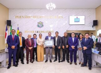 Representante da Calha do Madeira, presidente Roberto Cidade recebe Título de Cidadão Novolindense