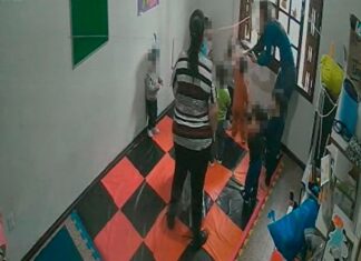 Professora é flagrada puxando e empurrando crianças em creche