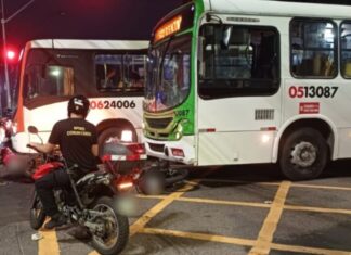 Colisão com dois ônibus deixa motociclistas feridos na Zona Sul de Manaus