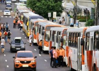 Rodoviários têm 24 horas para informar sobre pagamento de salários e pedido de bloqueio
