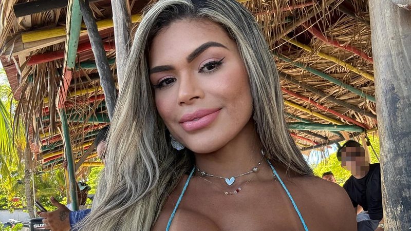 lunachavesmissbumbumamazonaspraiaipanema_00_widelg