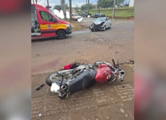 Homem sofre amputação de perna e órgão genital após furtar motocicleta e colidir com carro