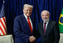 Trump se reúne com Lula e sinaliza acordo para encerrar tarifaço contra o Brasil