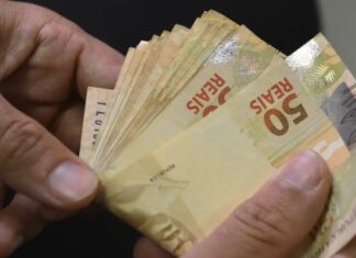 Nova tabela do imposto de renda começa a aliviar contracheque de quem ganha até R$ 5 mil