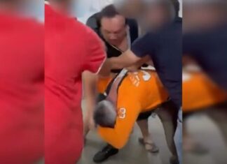 VÍDEO: Pai espanca professor após filha levar bronca por uso de celular em sala de aula