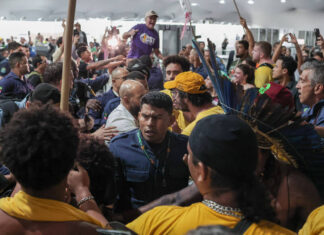 Protesto deixa segurança ferido e causa tumulto na área restrita da COP30 em Belém