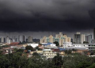 Chuva intensa causa instabilidade e aciona alerta da Defesa Civil em Manaus