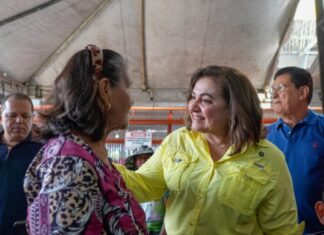 Pré-candidata ao governo, Maria do Carmo faz corpo a corpo com agricultores de Coari e apresenta projetos para produção rural