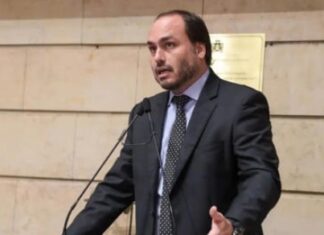 Carlos cobra engajamento do PL com pré-candidatura de Flávio e ameaça ‘delatar’ aliados